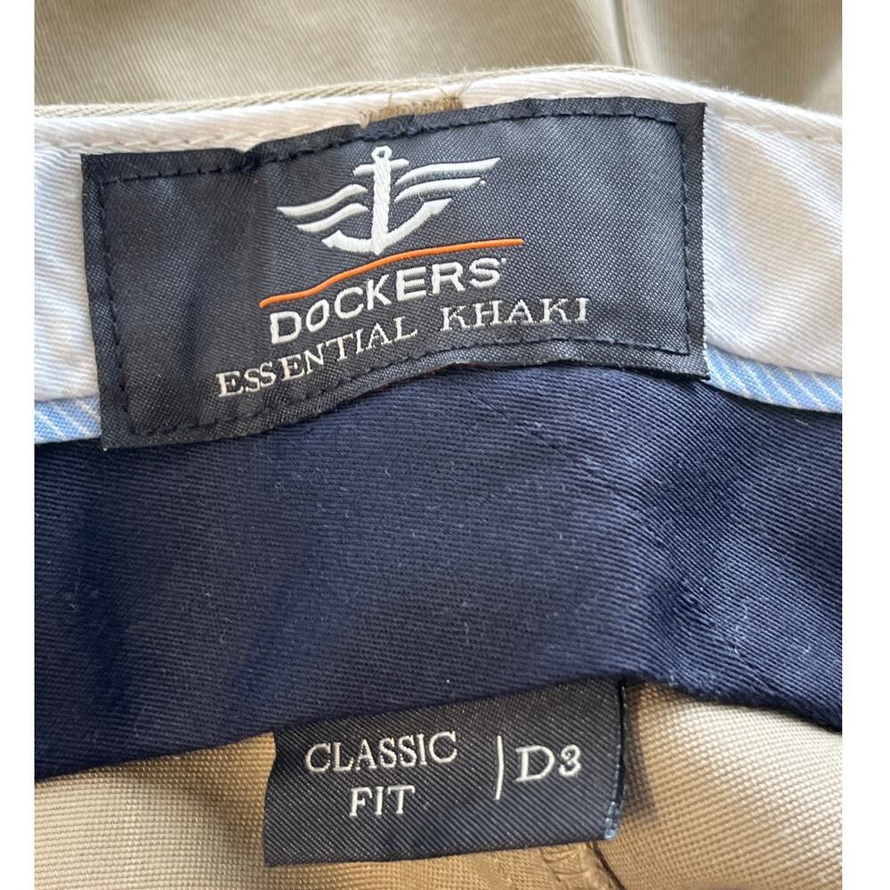 Dockers Men 40X30 Khaki Classic Fit D3 Essential Never Iron Pants Office Wear - Picture 3 of 11